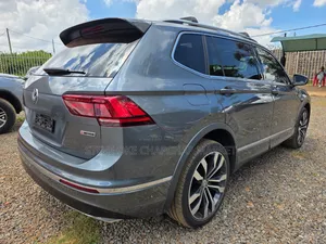 Volkswagen Tiguan 2019 Gray