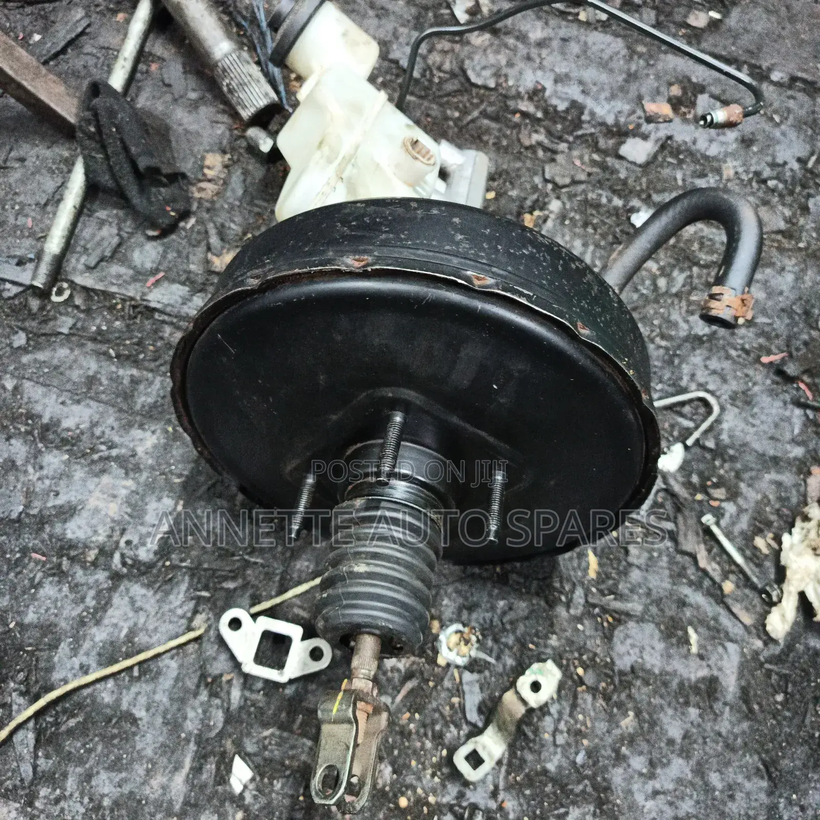 Toyota Hilux Vigo Brake Booster