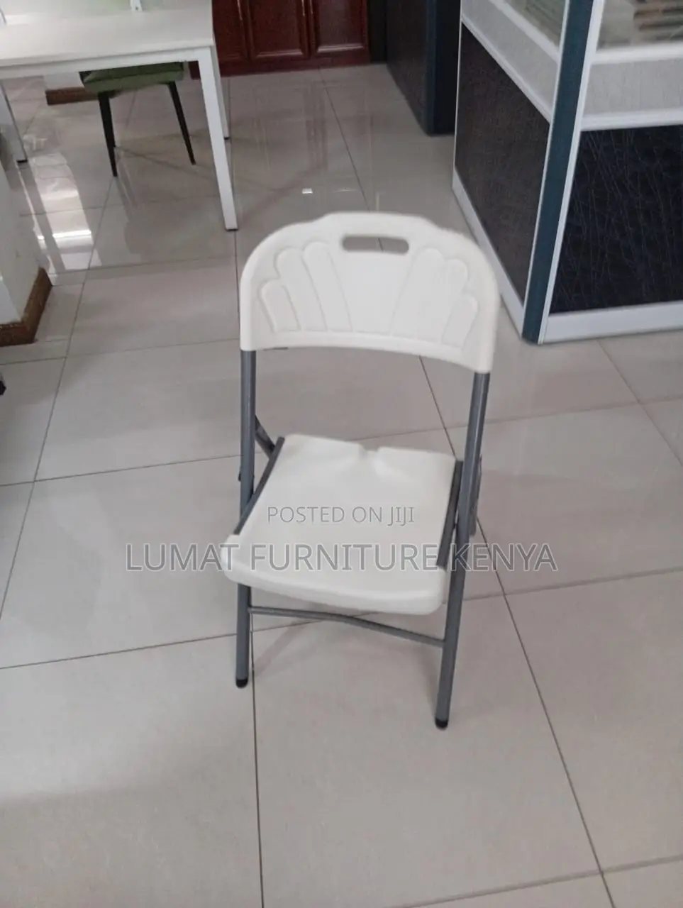 Outdoor/Indoor Folding Plastic Chair