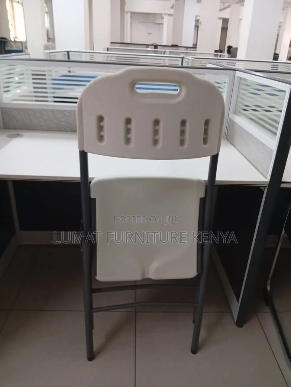Outdoor/Indoor Folding Plastic Chair