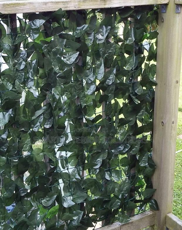 Zero Maintenance Artificial Fence - main view