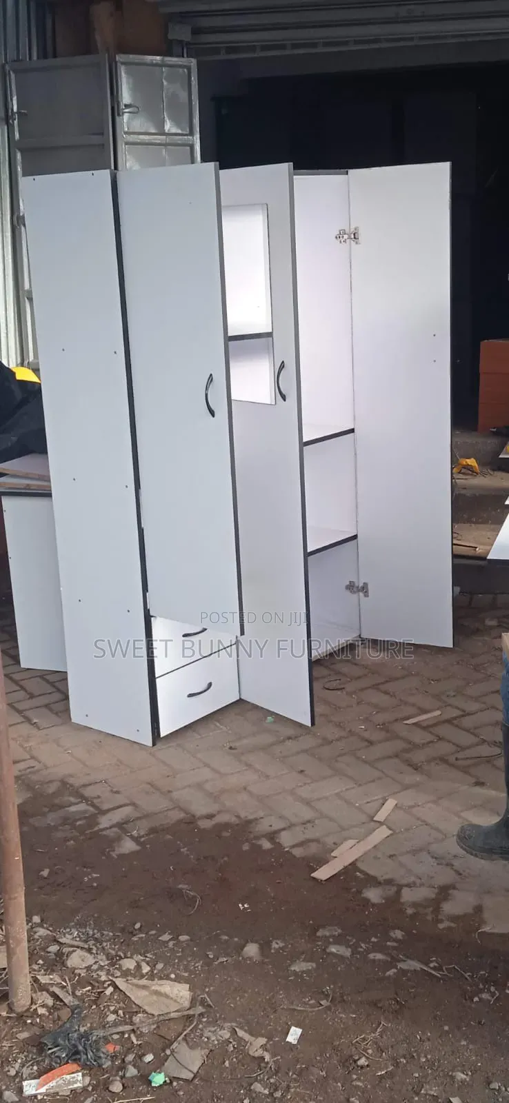 Wordrop /Cabinet