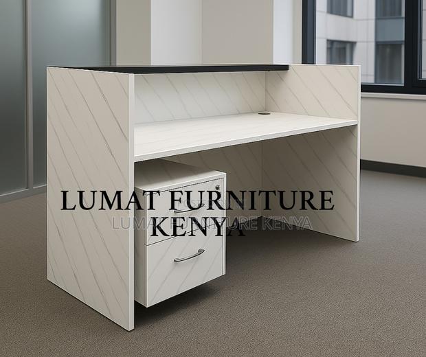 Professional Welcome Desk - thumbnail 3