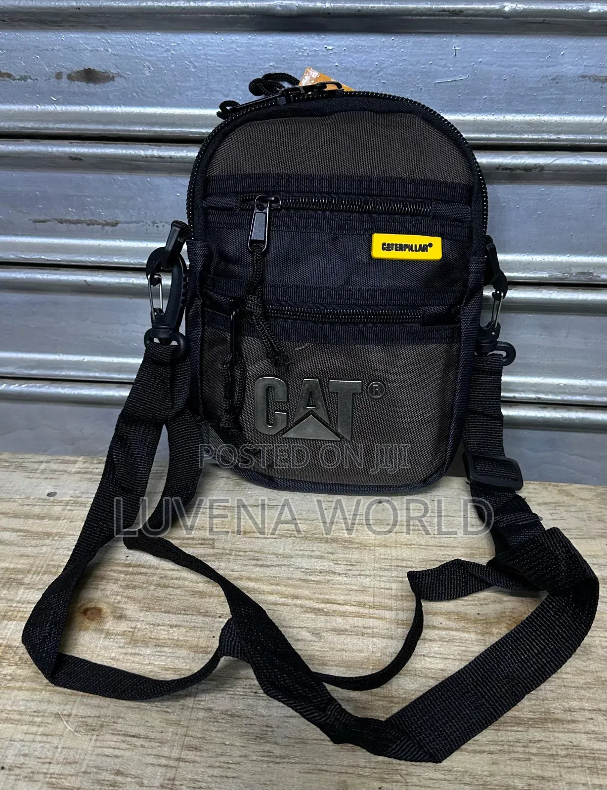 Carte Pillar Sling Bags