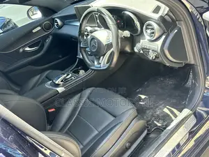Mercedes-Benz C200 2018 Blue