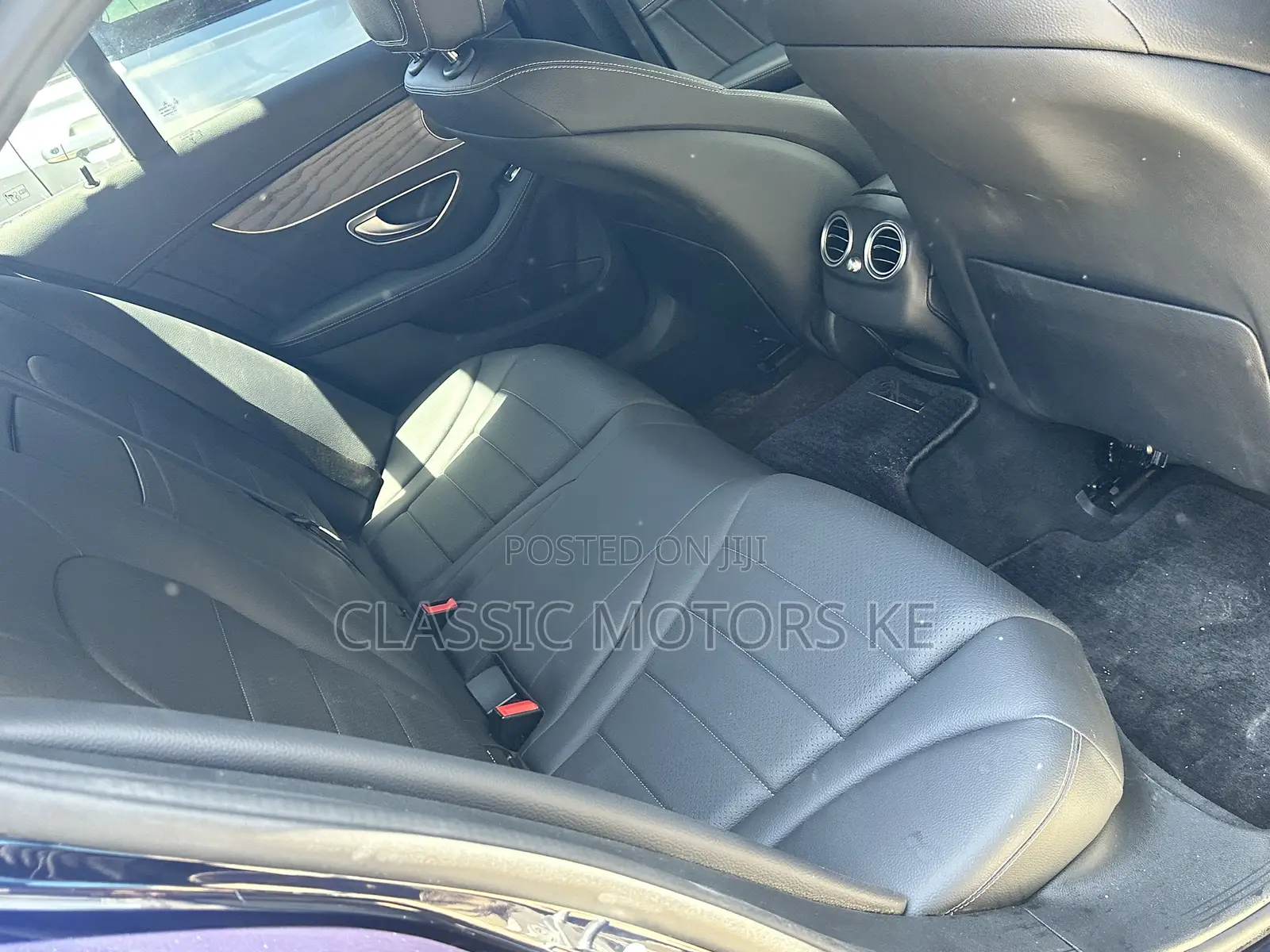 Mercedes-Benz C200 2018 Blue