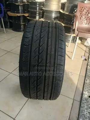 Wideway Tyres 235/40r19 – All-Weather Stability