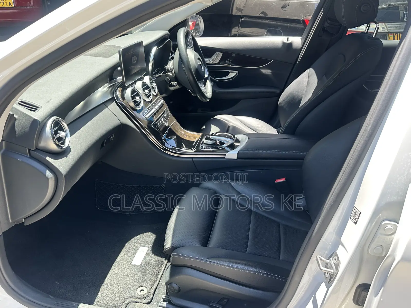 Mercedes-Benz C200 2018 White