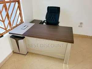 Luxury Manager's Desk With Side Cabinets