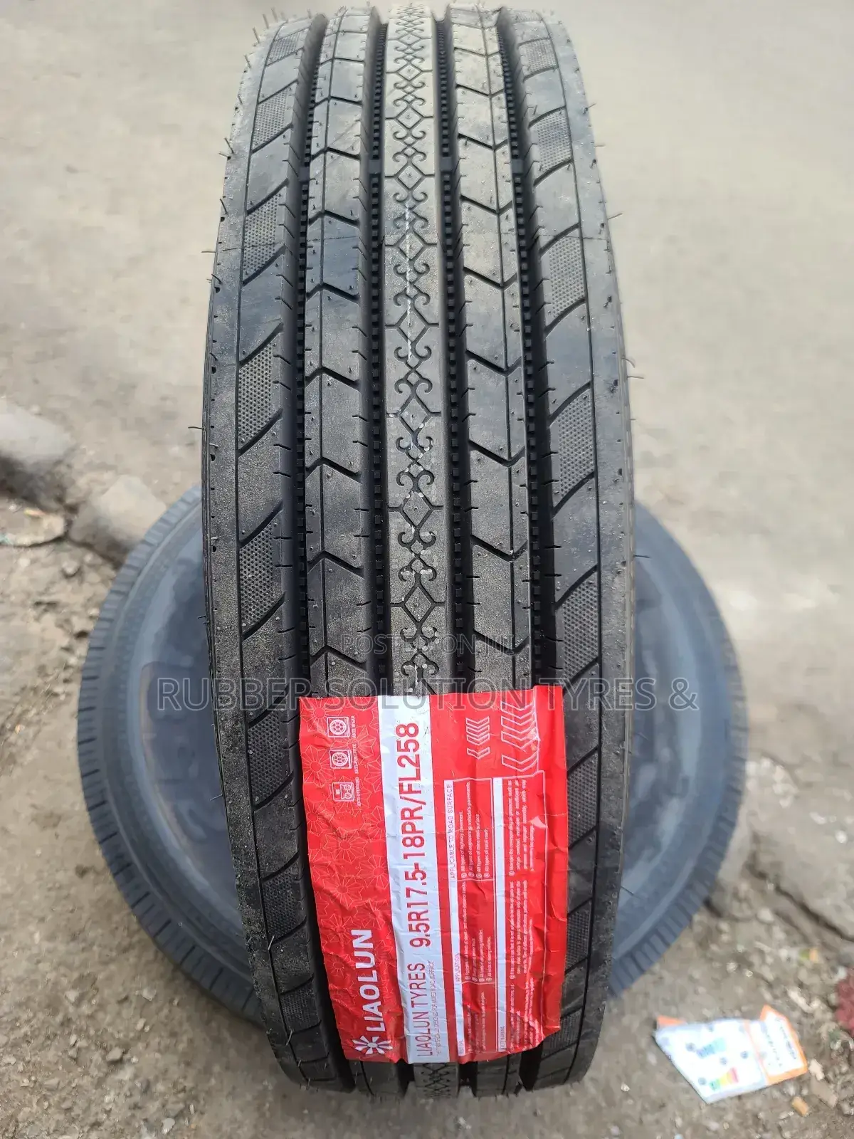 9.5 R17.5 Lionlun Tyres FL258 18Pr