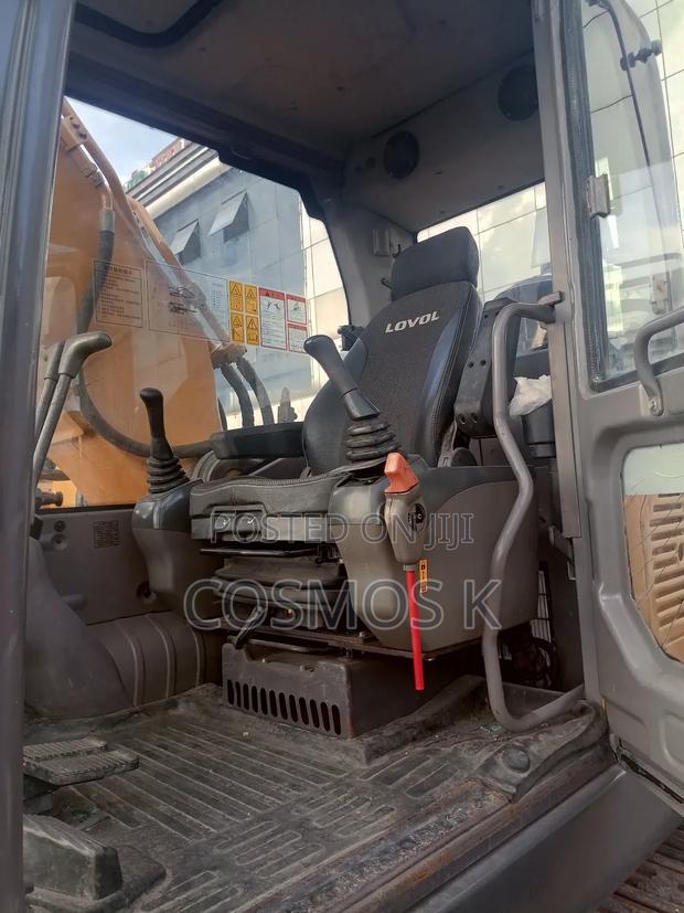 Excavator 25t. - thumbnail 3