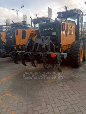 New Shantui Grader