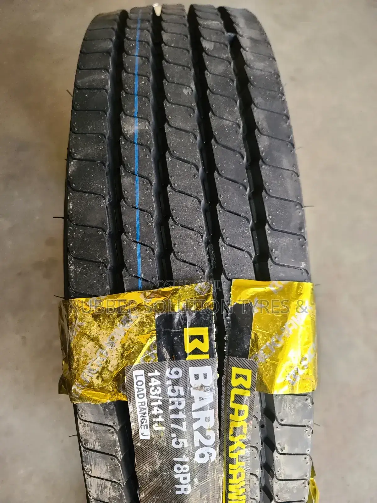9.5r17.5 Blackhawk Tires 18pr