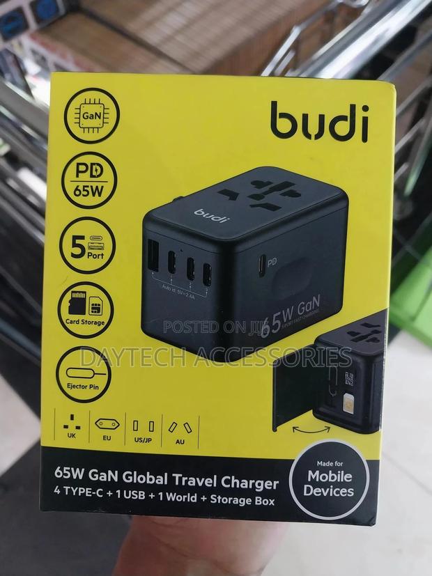 Budi Universal Travel Plug Adapter 65w With Microsd Card Holder. - thumbnail 2