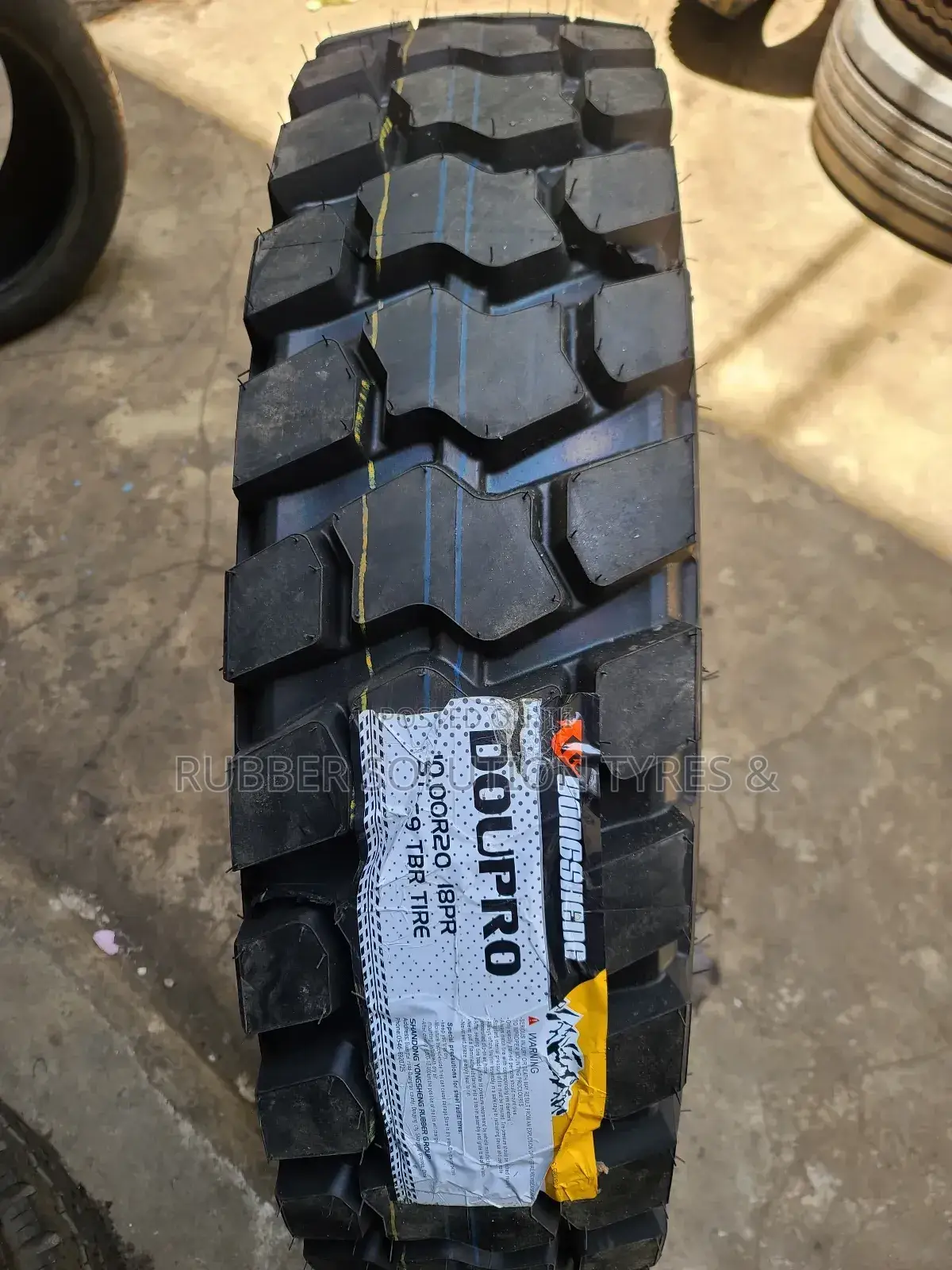 10.00 R 20 Doupro Tyres 18pr