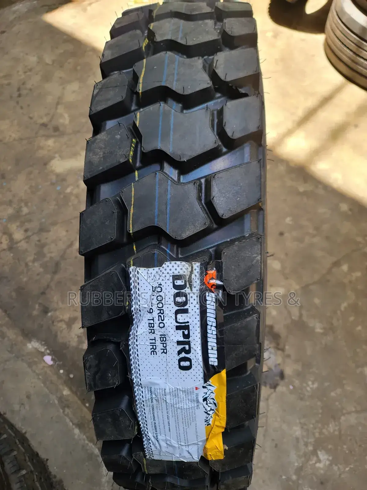 10.00 R 20 Doupro Tyres 18pr