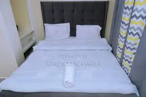 New, Modern Comfortable 1 Bedroom in South B