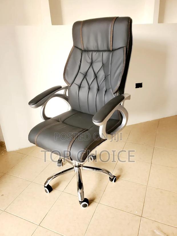 Luxury Swivel Office Chairs - main view