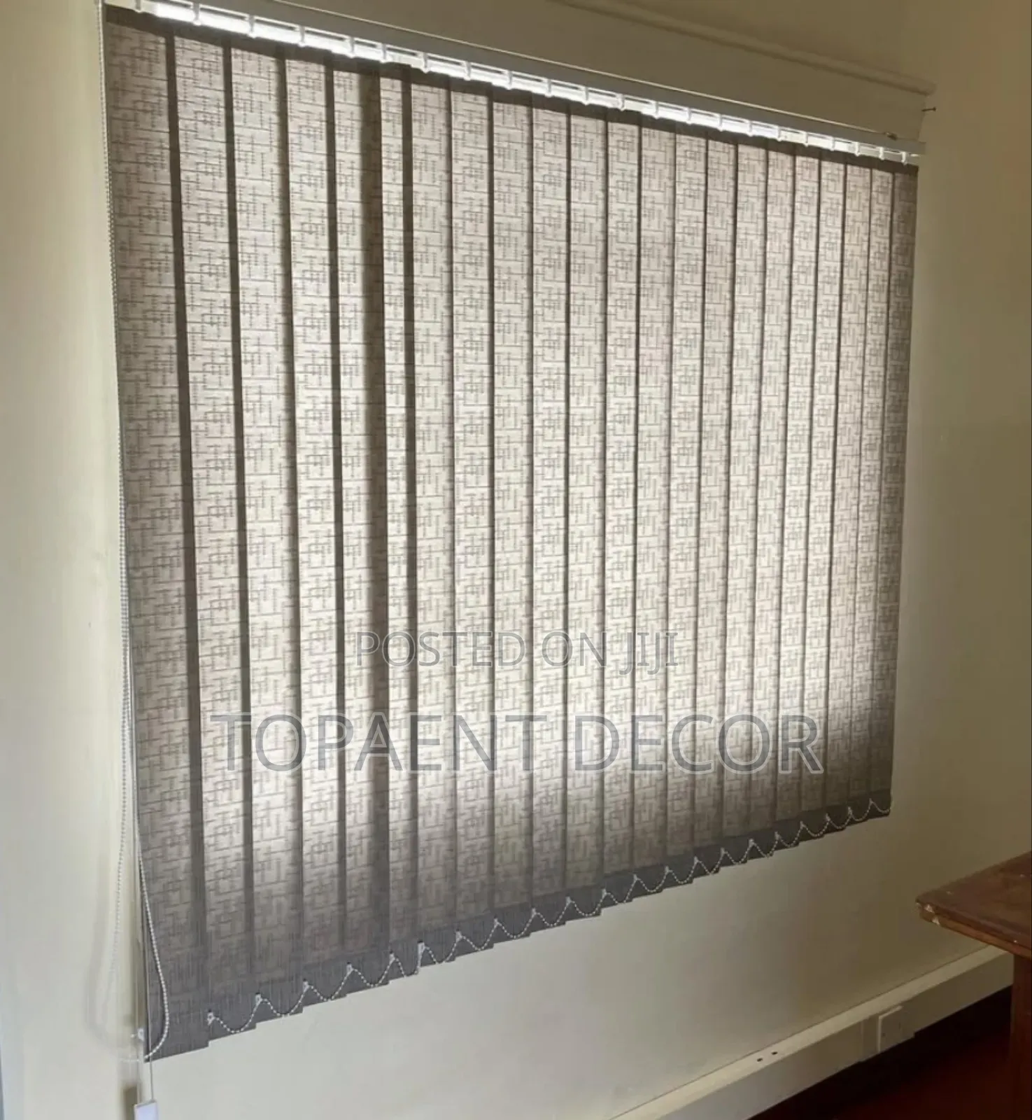 Style That Compliment The Office Vertical Office Blinds