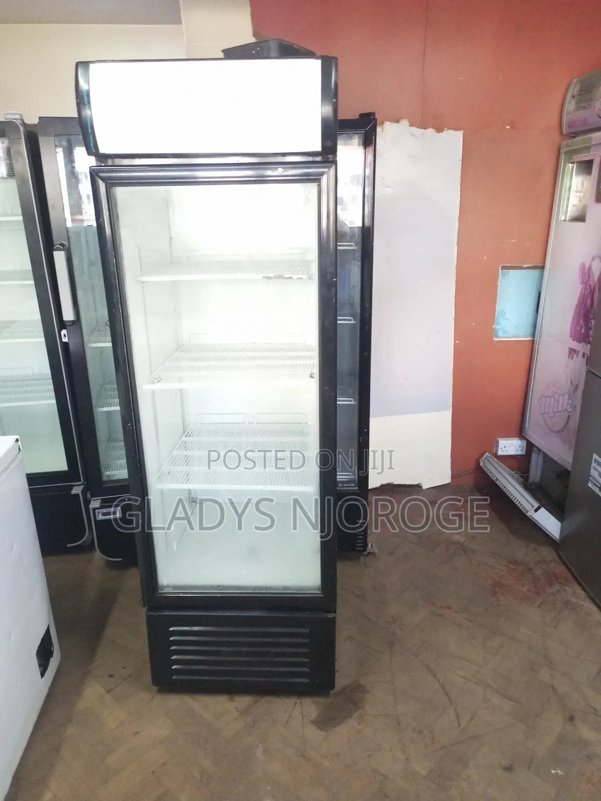Display 400l ( With Canopy) High Performance