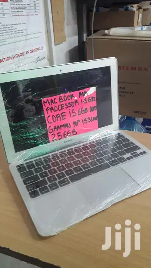 Laptop Apple MacBook Air 4GB Intel Core i5 HDD 500GB