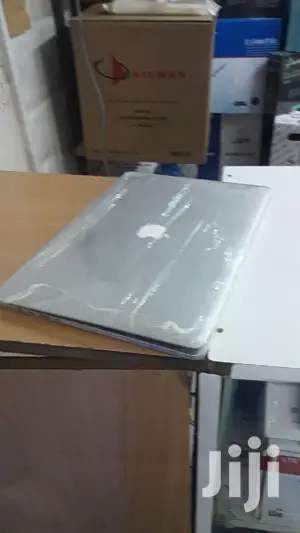 Laptop Apple MacBook Air 4GB Intel Core i5 HDD 500GB