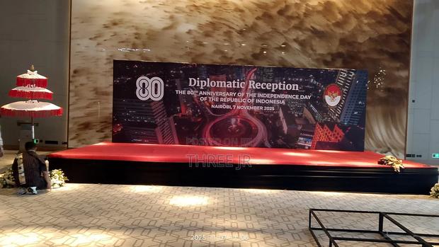 Stage Panels for Hire Available With Red Carpet - thumbnail 2