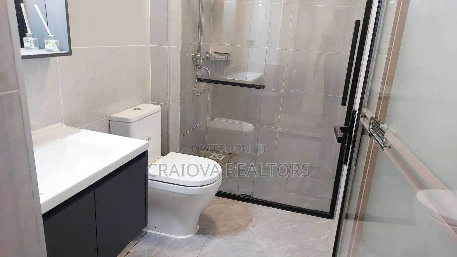 3bdrm Apartment in Valley Arcade for sale