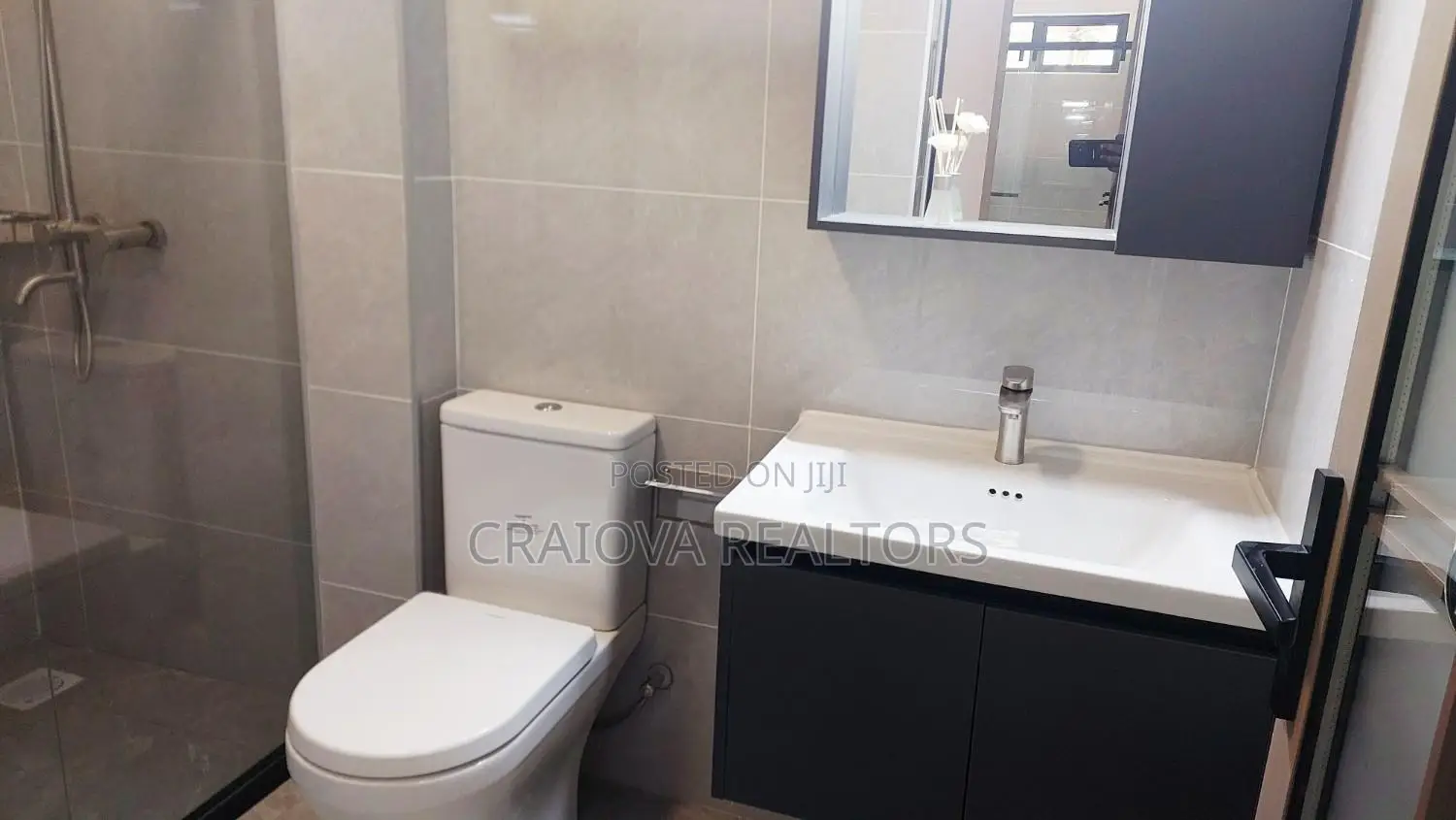 2bdrm Apartment in Valley Arcade for sale