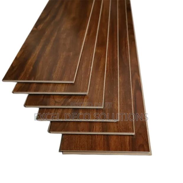 Elegant Maple Laminate Flooring Durable,Water-Resistant Easy Toclean - main view