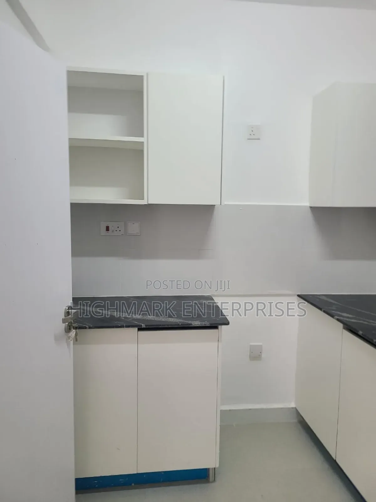 2bdrm Apartment in Waadi, South C for sale