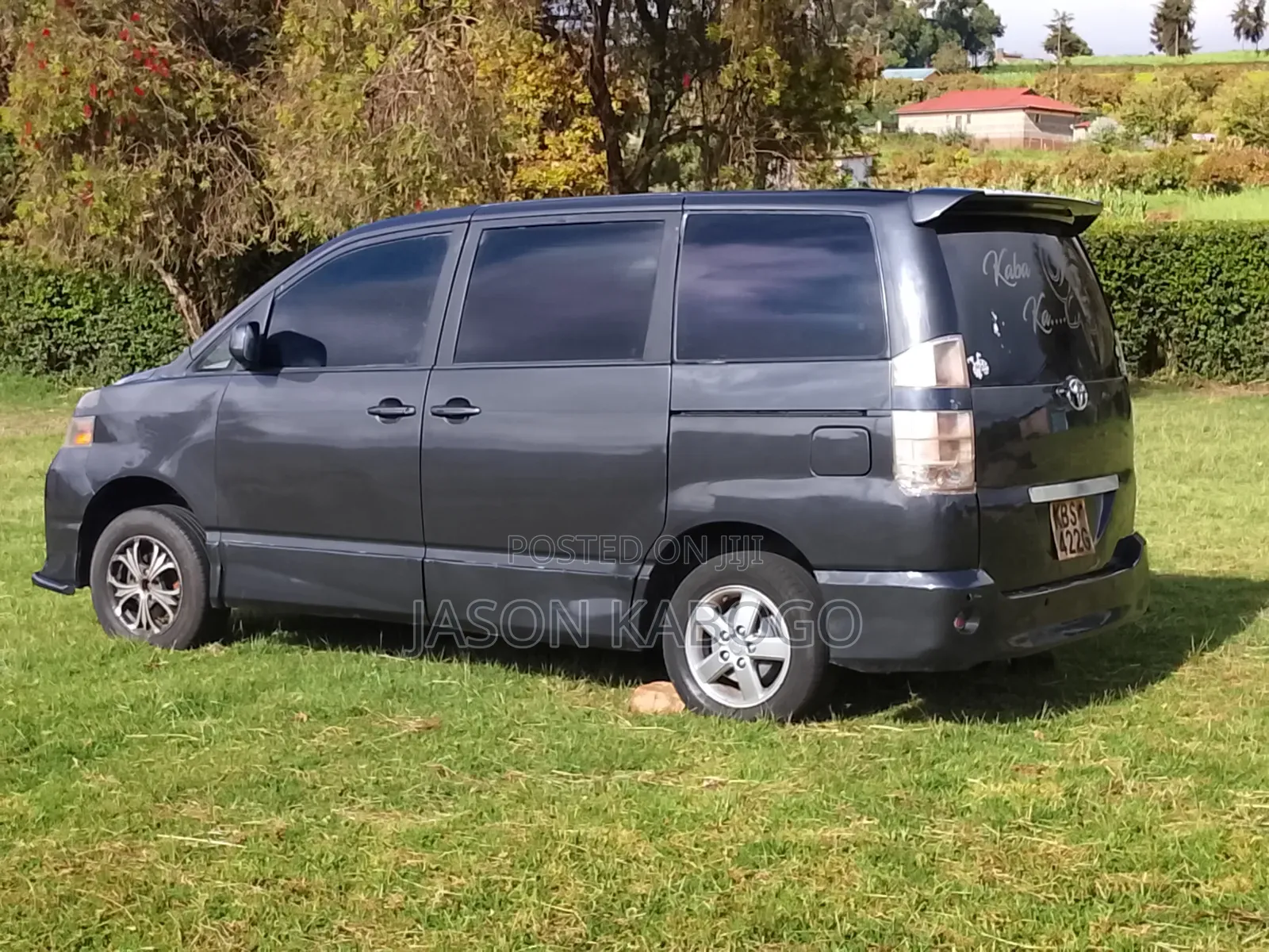 Voxy 7-Seater 4 Hire.