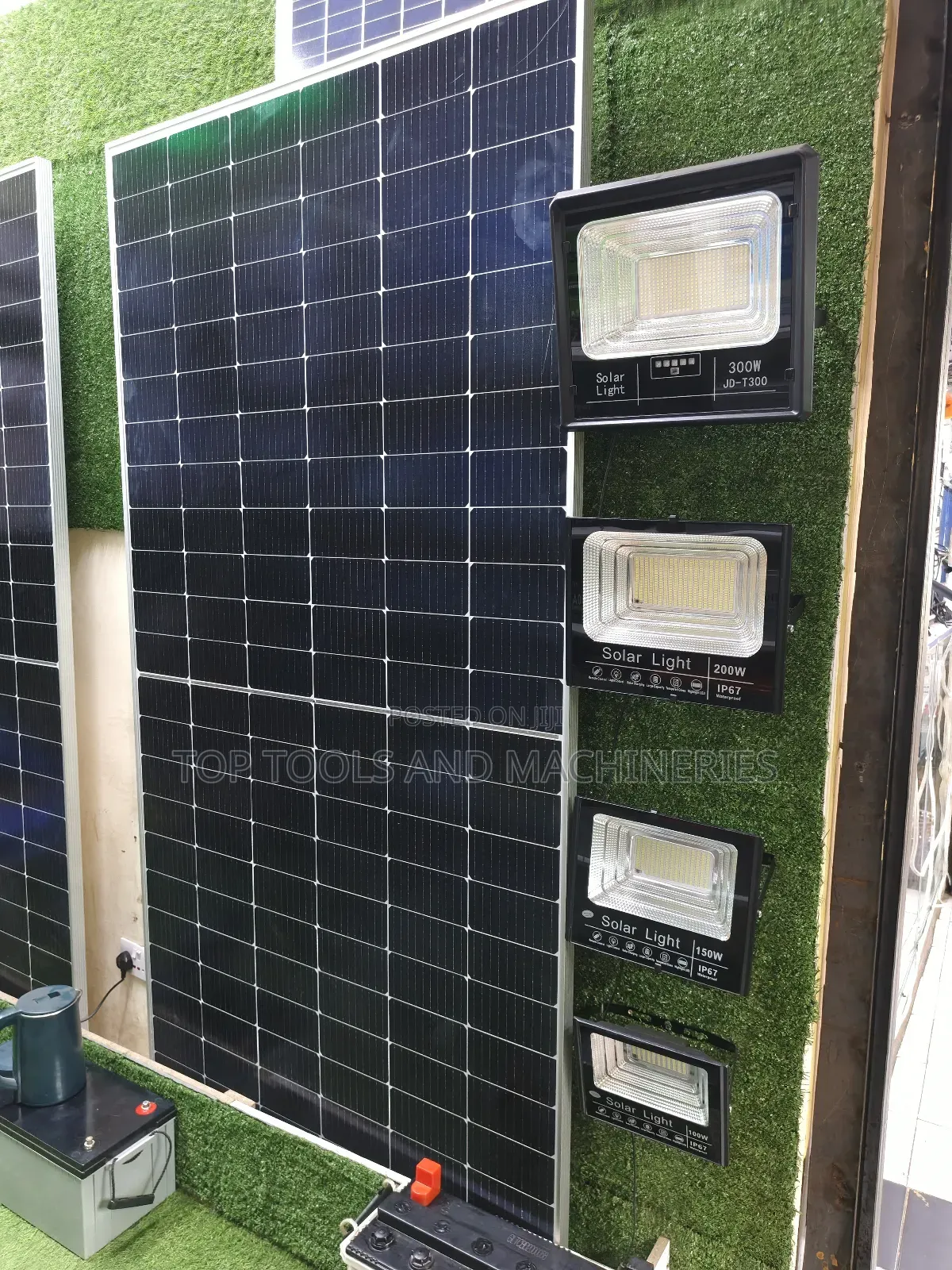 Jinko 550 Watts Monocrystaline Solar Panel