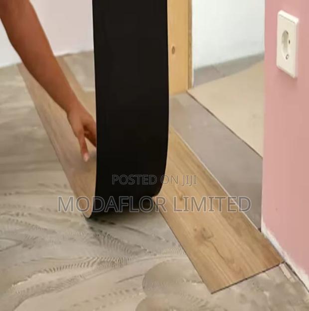 Modern Wood-Texture LVT Flooring – Style Meets Strength - main view