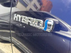 Toyota RAV4 Hybrid 2020 Blue