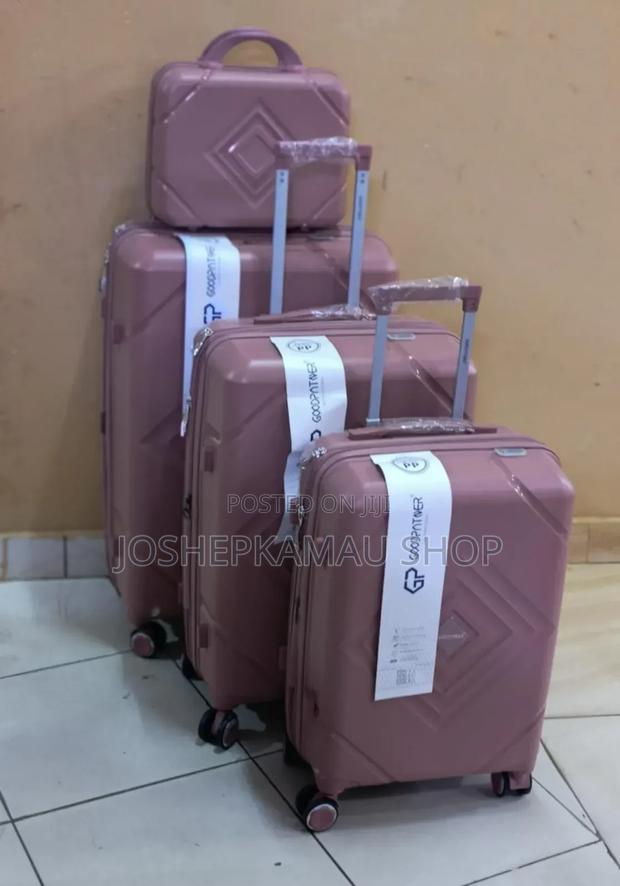 *4 In 1 Luxurious Unbreakable Suitcase*▪Zipper Closure Frame. - main view