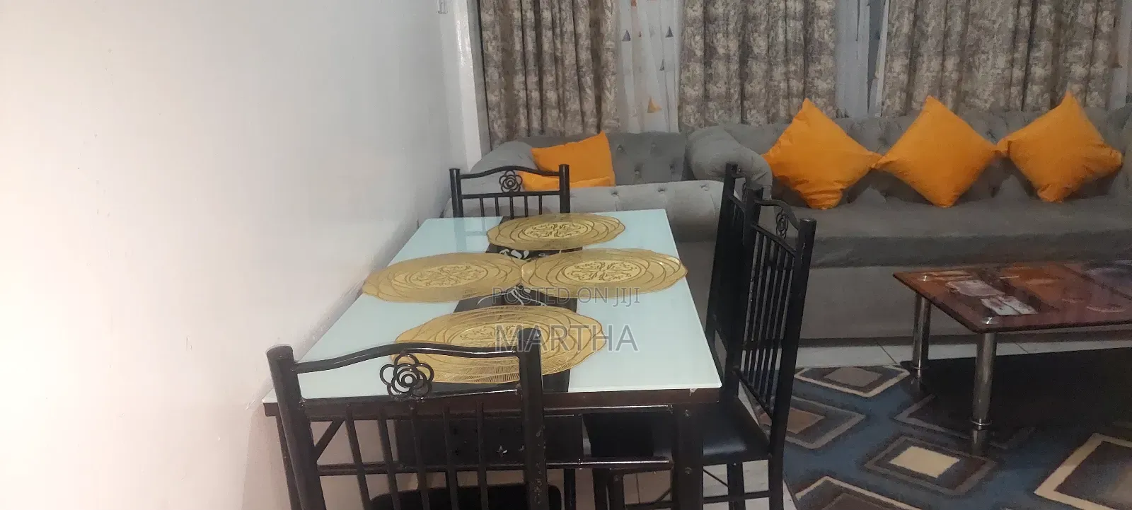One Bedroom Air BNB Off Nyali Road Near Naivas Bombolulu.