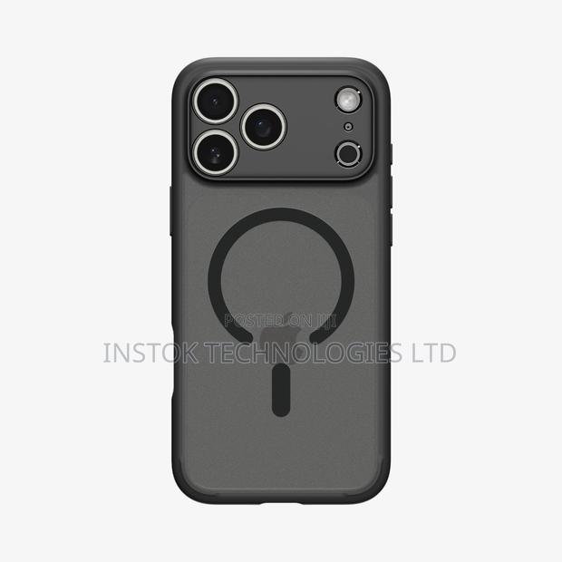 Spigen Ultra Hybrid Magfit Case for iPhone 17 Pro Max