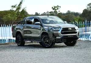 Toyota Hilux 2.4 Diesel 2020 Brown