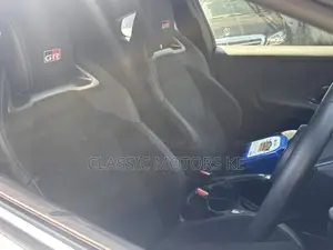 Toyota Yaris 2021 White