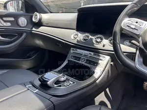 Mercedes-Benz E400 2019 Black