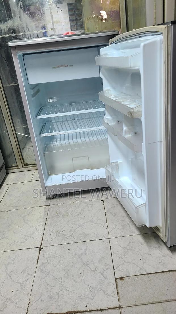 120litres Min Single Door Fridge/ Table Top Refrigerator - thumbnail 2