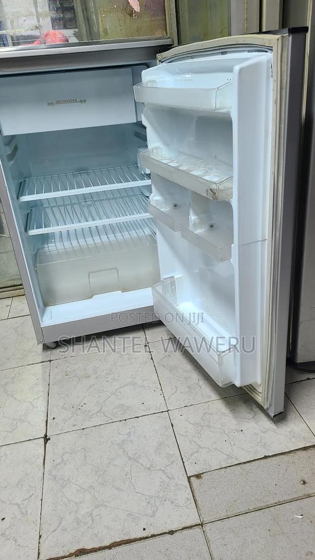 120litres Min Single Door Fridge/ Table Top Refrigerator - thumbnail 3