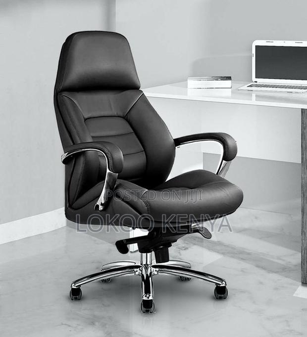 Office Chair; Ergonomic Swivel High Back Executive Manager's Seat - thumbnail 2