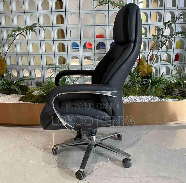 Office Chair; Ergonomic Swivel High Back Executive Manager's Seat - thumbnail 6