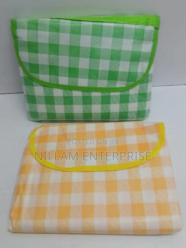 Waterproof Outdoor Picnic Mat - thumbnail 3