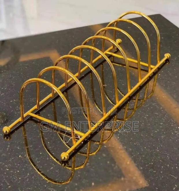 Metallic Golden 7 Slot Plate Holder