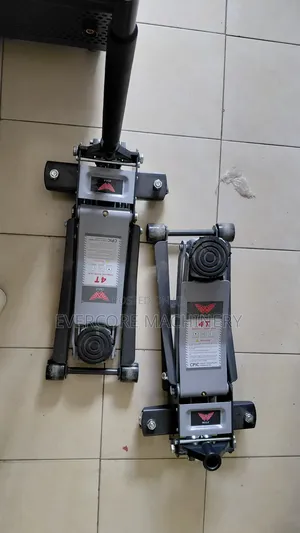 Heavy Duty 4tonne Trolley Jack Manual Operated.