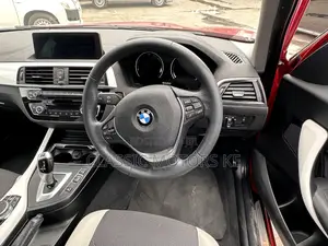BMW 118i 2018 Red