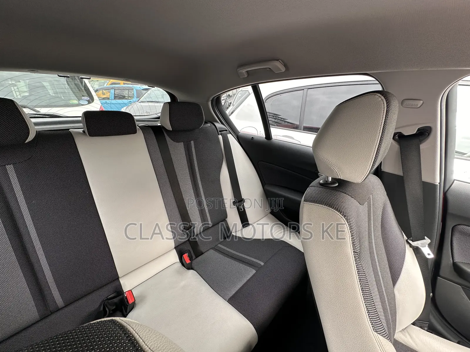 BMW 118i 2018 Red